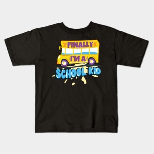 I'm finally a School Kid First Grade Gift Kids T-Shirt